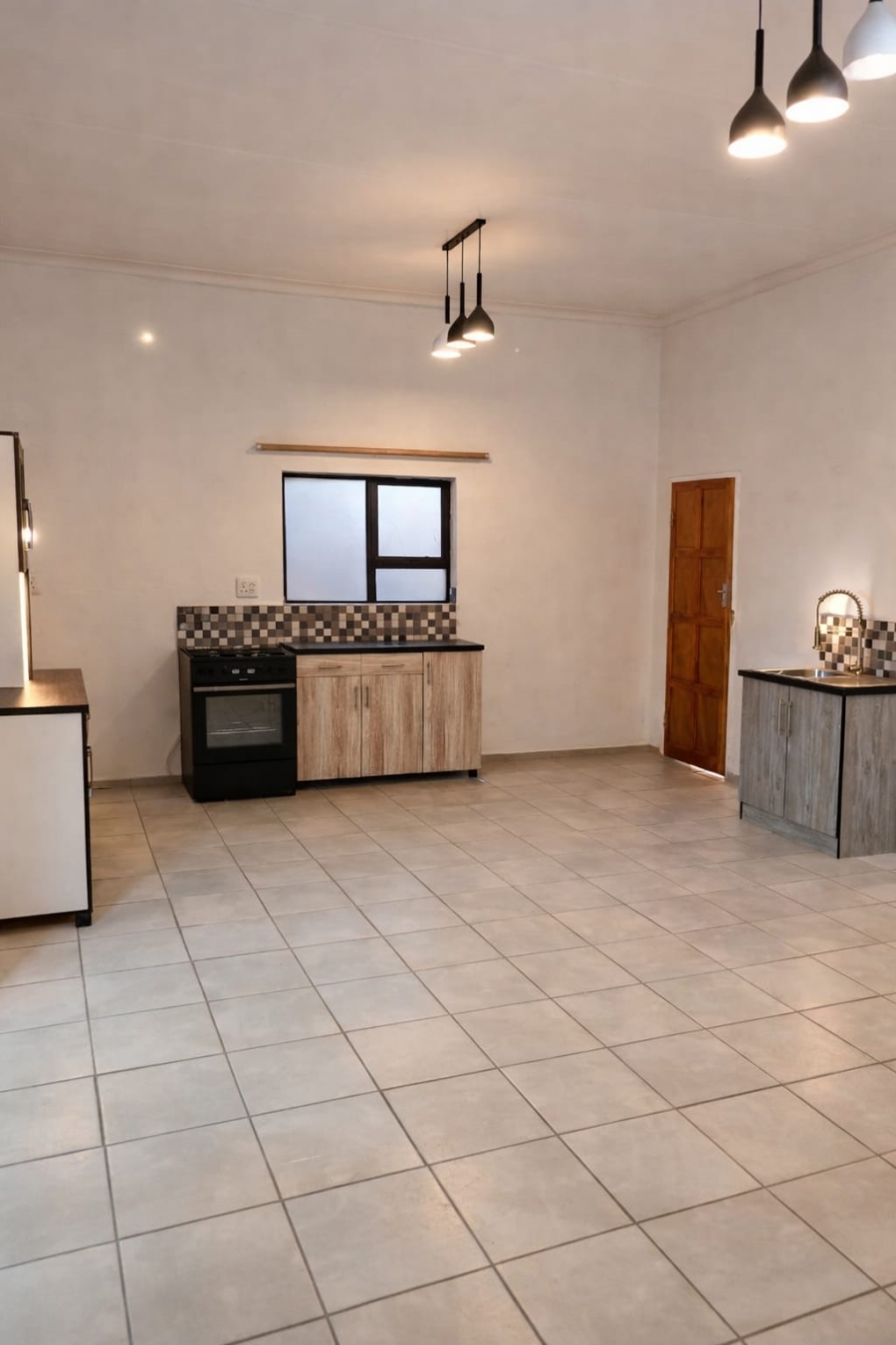 To Let 2 Bedroom Property for Rent in Olifantshoek Northern Cape